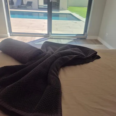 8 Personnes Piscine